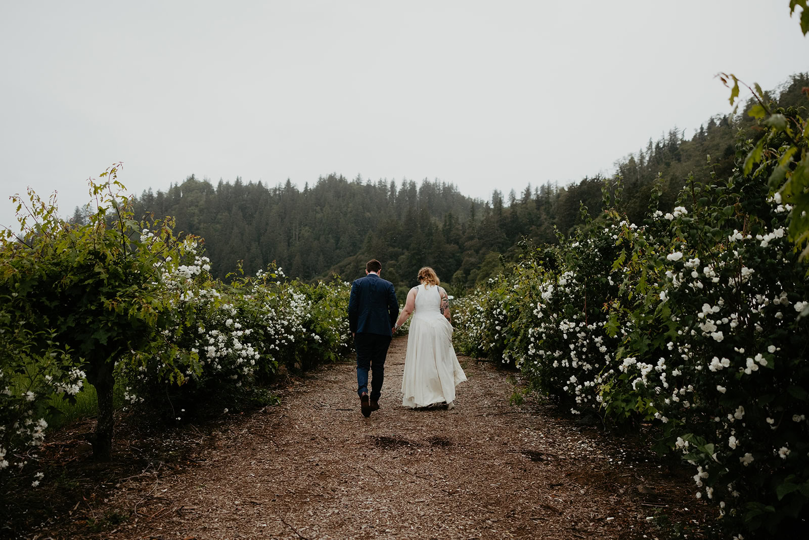 Jill Jake Wedding | Hydrangea Ranch Indoor and Outdoor Wedding Venues in Oregon