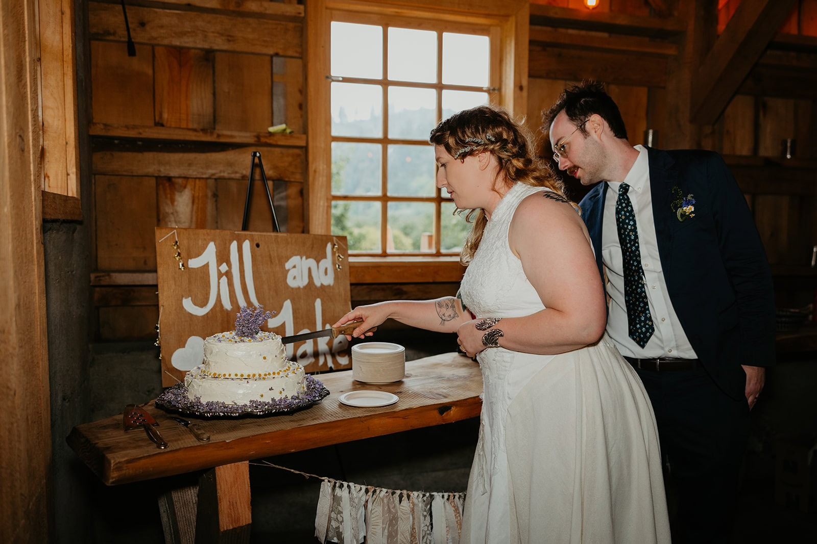 Jill Jake Wedding | Hydrangea Ranch Indoor and Outdoor Wedding Venues in Oregon